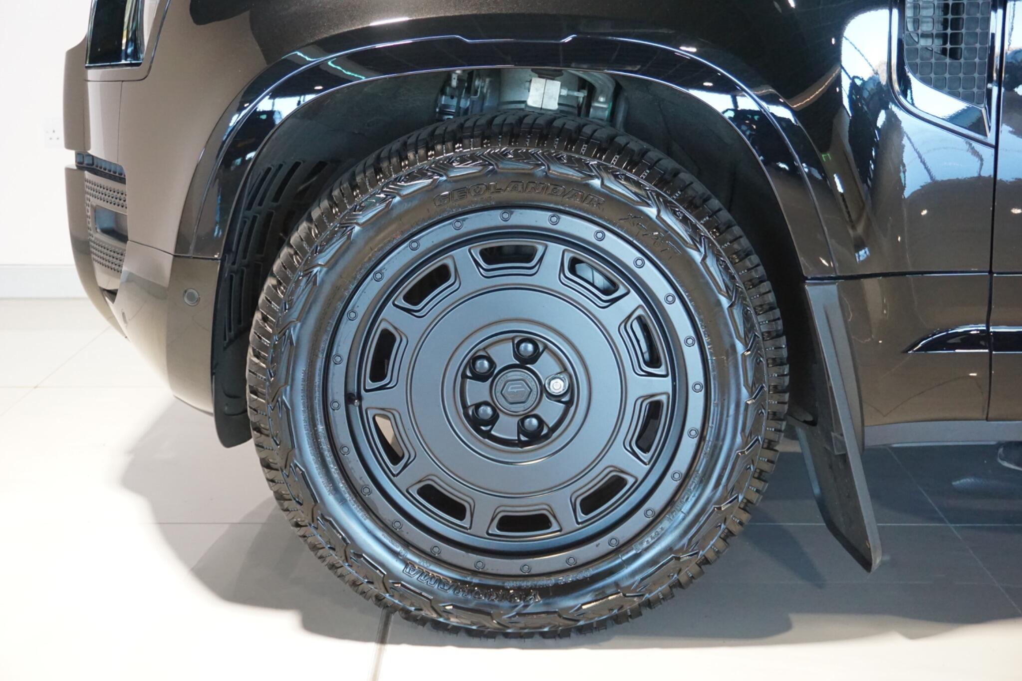 Land Rover Defender 110 2.0 P400e 15.4kWh X-Dynamic S SUV 5dr Petrol Plug-in Hybrid Auto 4WD Euro 6 (s/s) (404 ps)